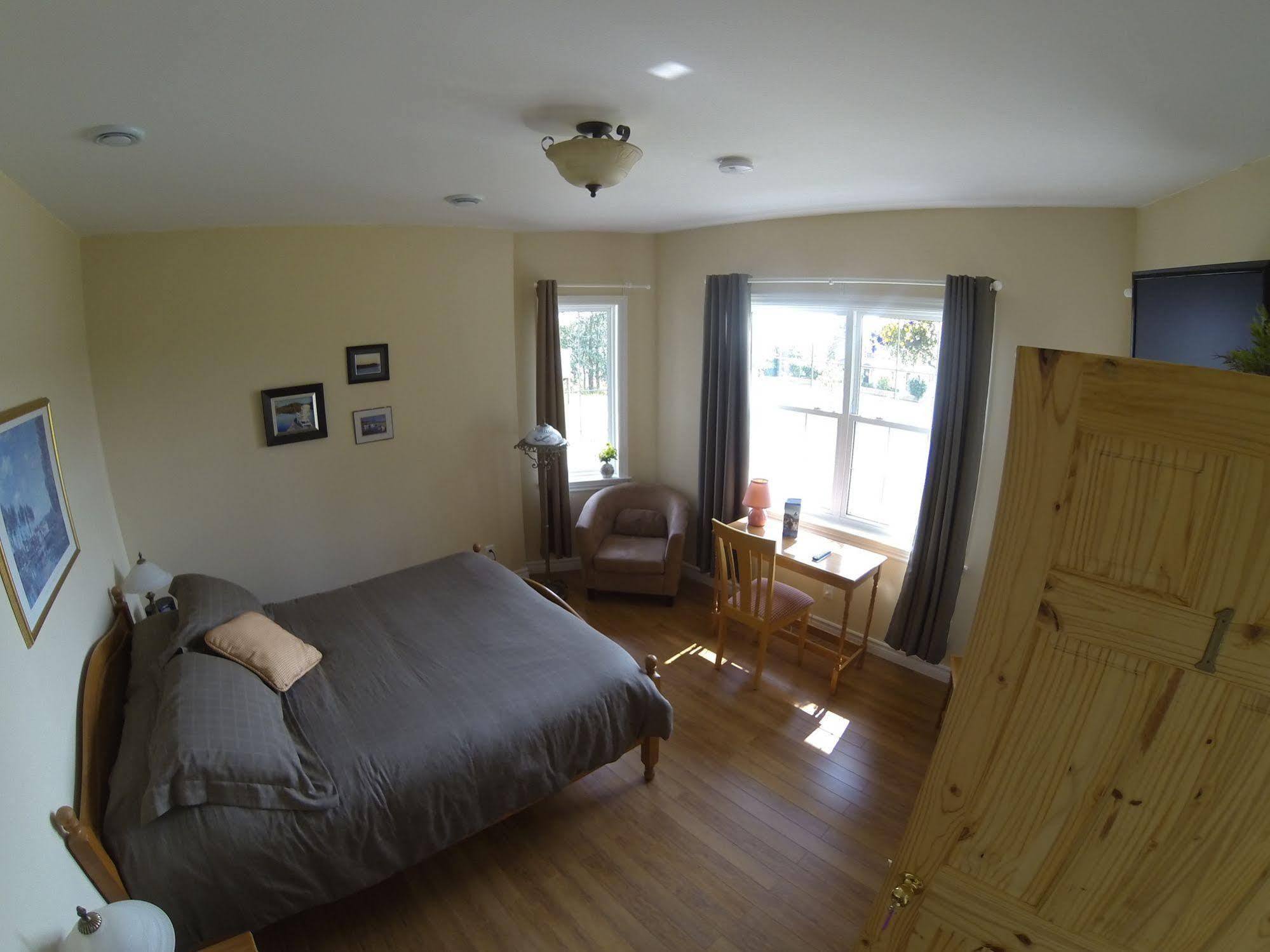 The Fiddle And The Sea Bed And Breakfast Port Hood Экстерьер фото